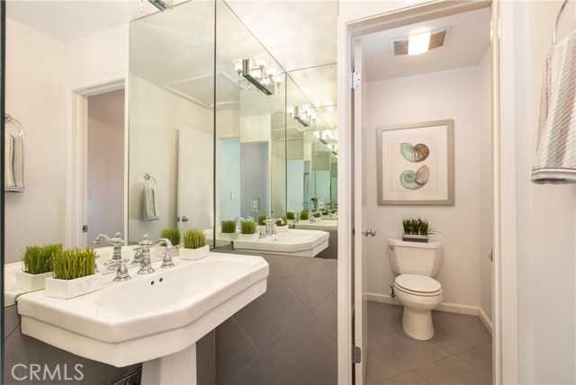 114 Guadalupe Avenue, Redondo Beach, California 90277, 2 Bedrooms Bedrooms, ,Residential,Sold,Guadalupe,SB19074799