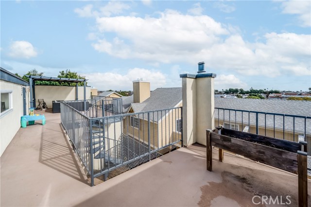2705 Mathews Avenue, Redondo Beach, California 90278, 3 Bedrooms Bedrooms, ,3 BathroomsBathrooms,Residential,Sold,Mathews,OC21017528
