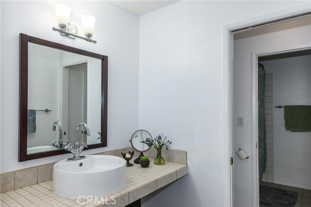 1911 Mathews Avenue, Redondo Beach, California 90278, 2 Bedrooms Bedrooms, ,2 BathroomsBathrooms,Residential,Sold,Mathews,PV18226538