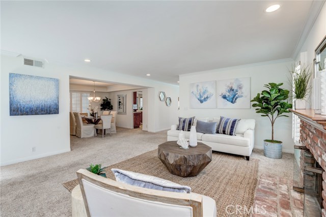 513 Camino Real, Redondo Beach, California 90277, 5 Bedrooms Bedrooms, ,2 BathroomsBathrooms,Residential,Sold,Camino Real,SB20152280