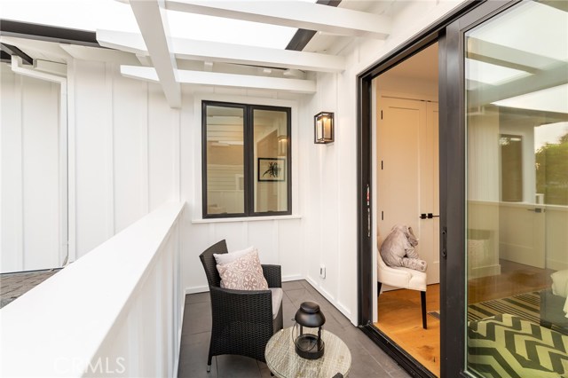 2400 John Street, Manhattan Beach, California 90266, 5 Bedrooms Bedrooms, ,2 BathroomsBathrooms,Residential,Sold,John,SB19208383