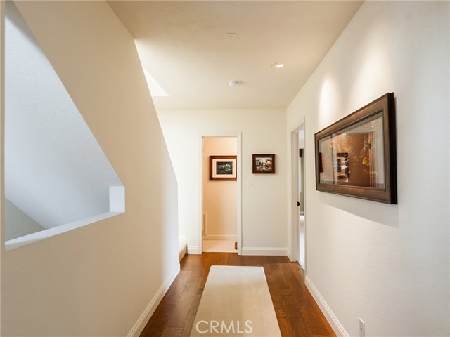 317 Broadway, Redondo Beach, California 90277, 3 Bedrooms Bedrooms, ,2 BathroomsBathrooms,Residential,Sold,Broadway,SB17224085