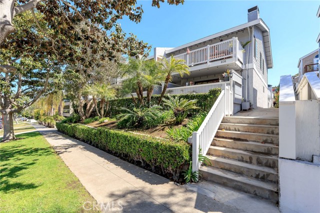 606 Guadalupe Avenue, Redondo Beach, California 90277, 2 Bedrooms Bedrooms, ,2 BathroomsBathrooms,Residential,Sold,Guadalupe,SB19124335