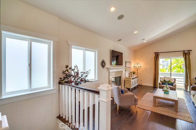 105 S Prospect Avenue, Redondo Beach, California 90277, 4 Bedrooms Bedrooms, ,2 BathroomsBathrooms,Residential,Sold,S Prospect,SB18121161