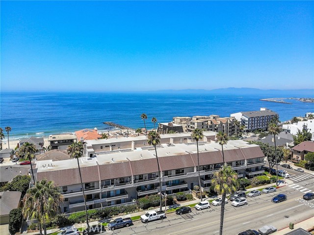 700 Esplanade, Redondo Beach, California 90277, 2 Bedrooms Bedrooms, ,2 BathroomsBathrooms,Residential,Sold,Esplanade,PV20164603