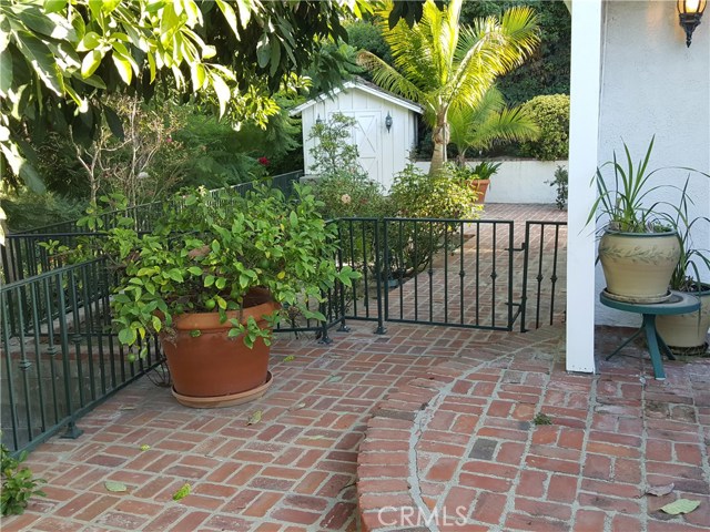 6 Dobbin Lane, Rolling Hills Estates, California 90274, 3 Bedrooms Bedrooms, ,3 BathroomsBathrooms,Residential,Sold,Dobbin,PV17220487