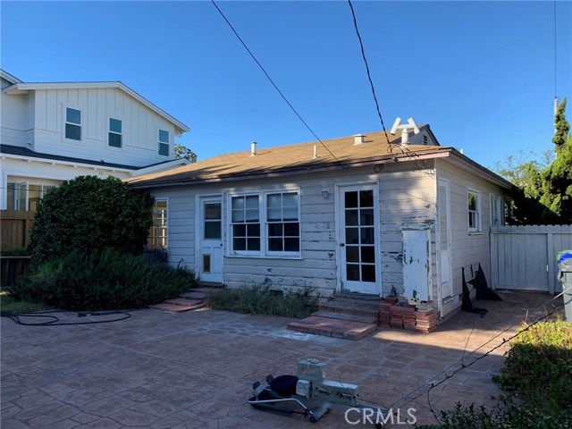 1612 Chestnut Avenue, Manhattan Beach, California 90266, 3 Bedrooms Bedrooms, ,1 BathroomBathrooms,Residential,Sold,Chestnut,SB18250847