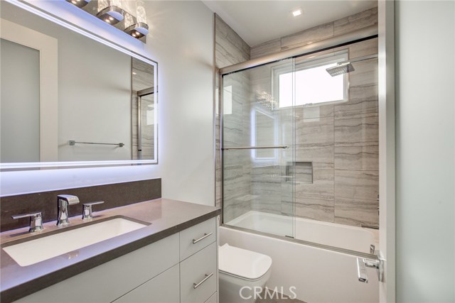 1011 Spencer Street, Redondo Beach, California 90277, 4 Bedrooms Bedrooms, ,3 BathroomsBathrooms,Residential,Sold,Spencer,PV20031489