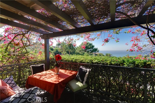 1020 Via Mirabel, Palos Verdes Estates, California 90274, 4 Bedrooms Bedrooms, ,2 BathroomsBathrooms,Residential,Sold,Via Mirabel,SB18012055