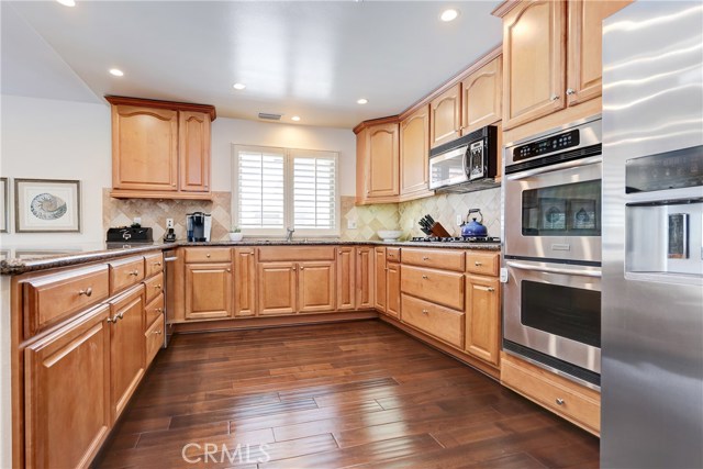 202 Irena Avenue, Redondo Beach, California 90277, 3 Bedrooms Bedrooms, ,2 BathroomsBathrooms,Residential,Sold,Irena,SB19090695