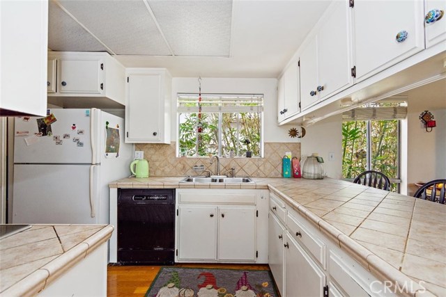 959 2nd Street, Hermosa Beach, California 90254, 5 Bedrooms Bedrooms, ,2 BathroomsBathrooms,Residential,Sold,2nd,SB20190726