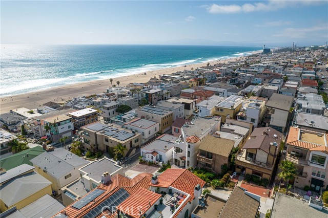 229 30th Street, Manhattan Beach, California 90266, 3 Bedrooms Bedrooms, ,1 BathroomBathrooms,Residential,Sold,30th,SB21138302