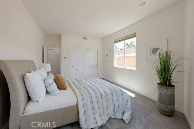 205 Irena Avenue, Redondo Beach, California 90277, 5 Bedrooms Bedrooms, ,3 BathroomsBathrooms,Residential,Sold,Irena,SB21116995