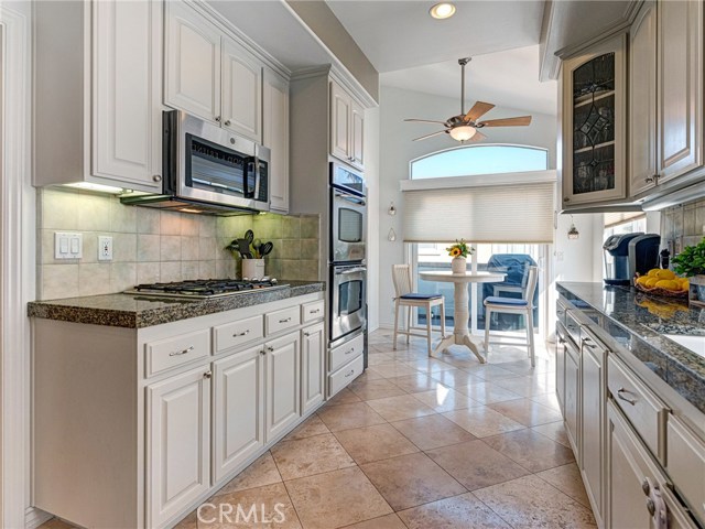 2225 Mathews Avenue, Redondo Beach, California 90278, 3 Bedrooms Bedrooms, ,2 BathroomsBathrooms,Residential,Sold,Mathews,SB20231740