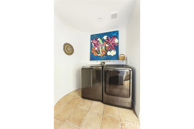 413 15th Street, Manhattan Beach, California 90266, 3 Bedrooms Bedrooms, ,3 BathroomsBathrooms,Residential,Sold,15th,SB21111117