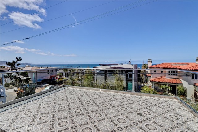 1955 Monterey Boulevard, Hermosa Beach, California 90254, 4 Bedrooms Bedrooms, ,2 BathroomsBathrooms,Residential,Sold,Monterey,SB18111119