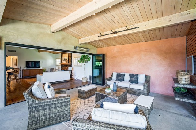 1421 17th Street, Manhattan Beach, California 90266, 3 Bedrooms Bedrooms, ,1 BathroomBathrooms,Residential,Sold,17th,SB20170029
