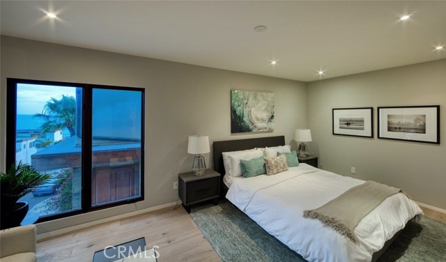 221 36th Street, Manhattan Beach, California 90266, 3 Bedrooms Bedrooms, ,3 BathroomsBathrooms,Residential,Sold,36th,SB20135528