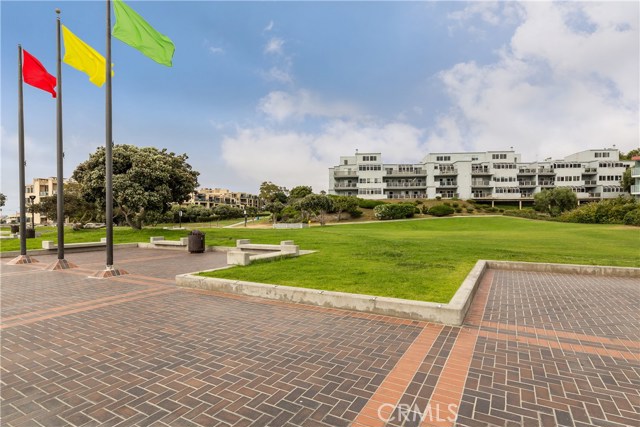 250 The Village, Redondo Beach, California 90277, ,1 BathroomBathrooms,Residential,Sold,The Village,SB17098033