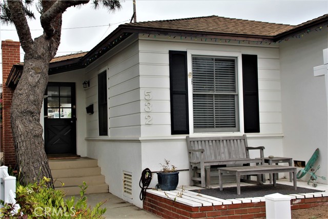 532 Marine Avenue, Manhattan Beach, California 90266, 3 Bedrooms Bedrooms, ,1 BathroomBathrooms,Residential,Sold,Marine Avenue,SB21085787
