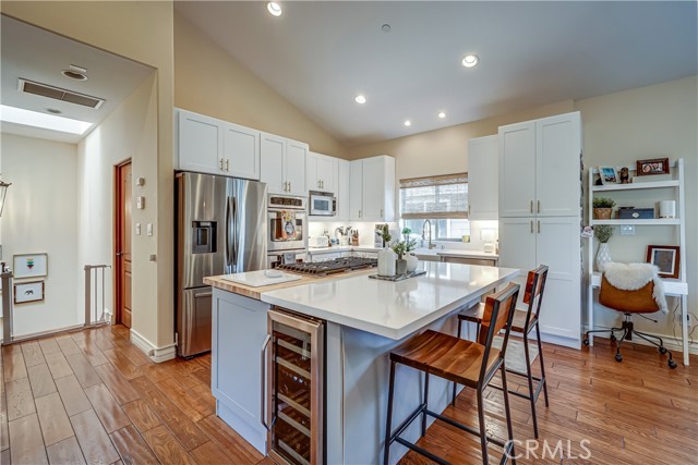 2005 Carnegie Lane, Redondo Beach, California 90278, 4 Bedrooms Bedrooms, ,3 BathroomsBathrooms,Residential,Sold,Carnegie,SB21027206