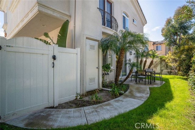 1909 Plant Avenue, Redondo Beach, California 90278, 4 Bedrooms Bedrooms, ,2 BathroomsBathrooms,Residential,Sold,Plant,SB19198683