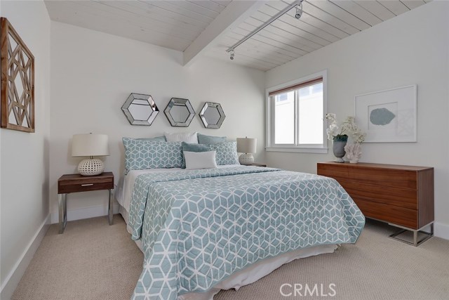 323 29th Street, Manhattan Beach, California 90266, 4 Bedrooms Bedrooms, ,3 BathroomsBathrooms,Residential,Sold,29th,SB19246067