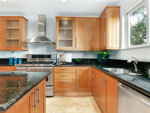 512 Juanita Avenue, Redondo Beach, California 90277, 3 Bedrooms Bedrooms, ,3 BathroomsBathrooms,Residential,Sold,Juanita,SB17222530