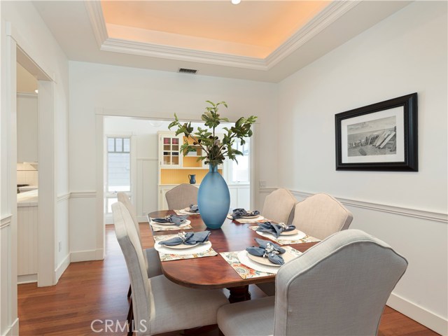 2713 Oak Avenue, Manhattan Beach, California 90266, 4 Bedrooms Bedrooms, ,2 BathroomsBathrooms,Residential,Sold,Oak,SB19125153