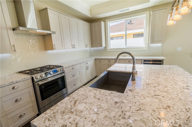 2309 Clark Lane, Redondo Beach, California 90278, 4 Bedrooms Bedrooms, ,2 BathroomsBathrooms,Residential,Sold,Clark,SB18033633