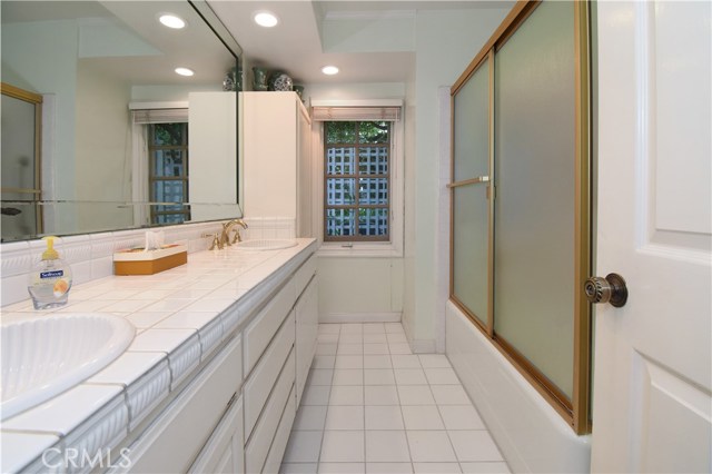 13 Country Meadow, Rolling Hills Estates, California 90274, 4 Bedrooms Bedrooms, ,2 BathroomsBathrooms,Residential,Sold,Country Meadow,PV20197818