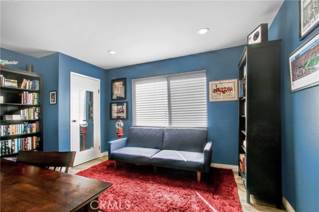 2 Bed Home for Sale in Van Nuys, California