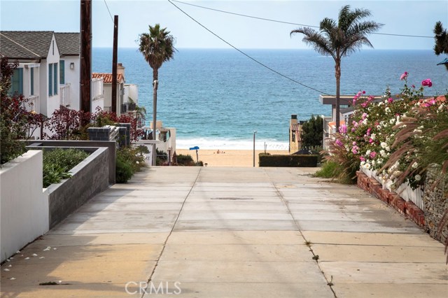 305 2nd Street, Manhattan Beach, California 90266, 3 Bedrooms Bedrooms, ,3 BathroomsBathrooms,Residential,Sold,2nd,SB18248011