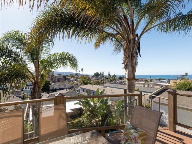 1158 8th Street, Hermosa Beach, California 90254, 3 Bedrooms Bedrooms, ,1 BathroomBathrooms,Residential,Sold,8th,SB20088189
