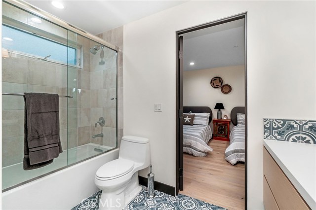 636 Vincent Park #A, Redondo Beach, California 90277, 3 Bedrooms Bedrooms, ,2 BathroomsBathrooms,Residential,Sold,Vincent Park #A,SB20200007