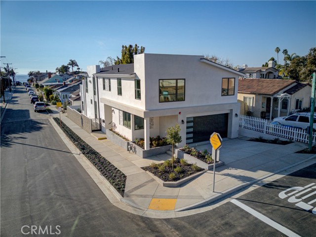 1401 Corona Street, Hermosa Beach, California 90254, 4 Bedrooms Bedrooms, ,3 BathroomsBathrooms,Residential,Sold,Corona,SB20015755