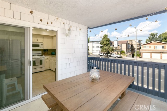 1450 Manhattan Beach Boulevard, Manhattan Beach, California 90266, 2 Bedrooms Bedrooms, ,2 BathroomsBathrooms,Residential,Sold,Manhattan Beach,SB19036903