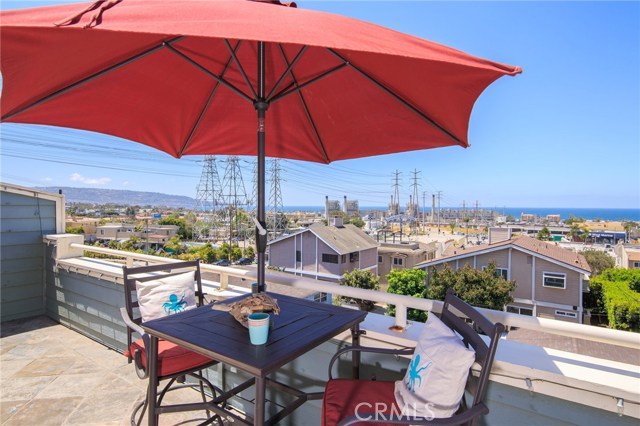 407 Anita Street, Redondo Beach, California 90278, 3 Bedrooms Bedrooms, ,3 BathroomsBathrooms,Residential,Sold,Anita,SB18113069