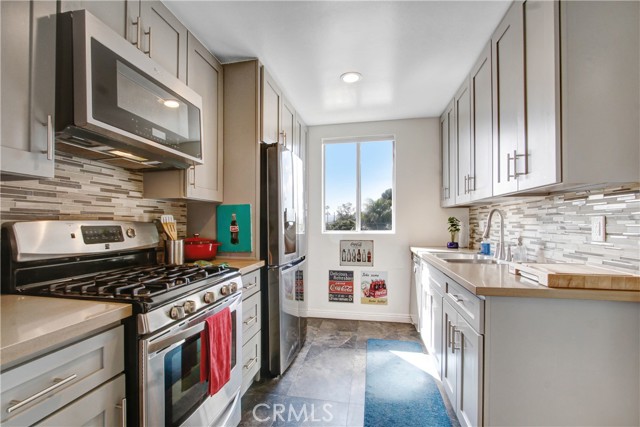 2 Bed Home for Sale in Van Nuys, California