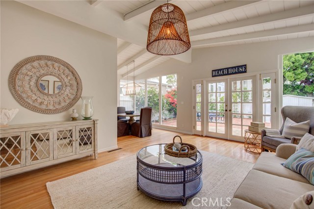 729 12th Street, Manhattan Beach, California 90266, 3 Bedrooms Bedrooms, ,2 BathroomsBathrooms,Residential,Sold,12th,SB19138998