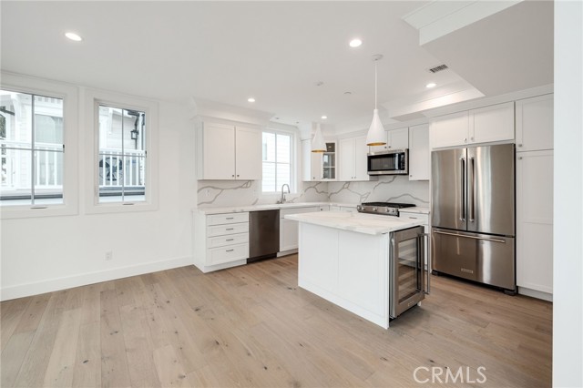 2114 Carnegie Lane, Redondo Beach, California 90278, 5 Bedrooms Bedrooms, ,5 BathroomsBathrooms,Residential,Sold,Carnegie,SB21029719