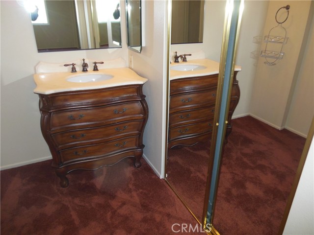 Master Vanity