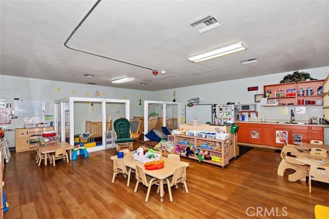 Lynwood, ,Commercial,For Sale,Lynwood,CV20155528