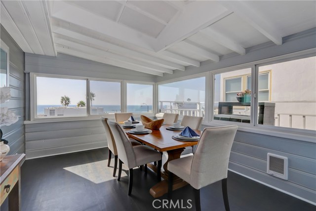 3905 Crest Drive, Manhattan Beach, California 90266, 3 Bedrooms Bedrooms, ,Residential,Sold,Crest,SB19240278