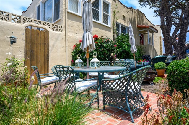 3201 Alma Avenue, Manhattan Beach, California 90266, 2 Bedrooms Bedrooms, ,2 BathroomsBathrooms,Residential,Sold,Alma,SB19163986