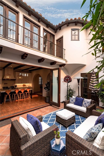 708 Marine Avenue, Manhattan Beach, California 90266, 4 Bedrooms Bedrooms, ,4 BathroomsBathrooms,Residential,Sold,Marine,SB20193991