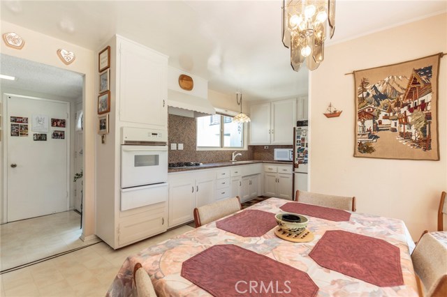 705 Paulina Avenue, Redondo Beach, California 90277, 3 Bedrooms Bedrooms, ,2 BathroomsBathrooms,Residential,Sold,Paulina,SB17205308