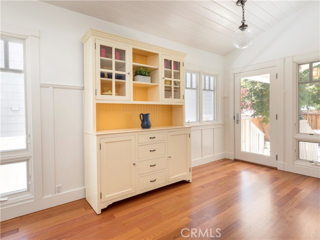 2713 Oak Avenue, Manhattan Beach, California 90266, 4 Bedrooms Bedrooms, ,2 BathroomsBathrooms,Residential,Sold,Oak,SB19125153