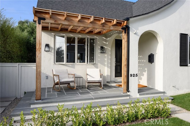 925 15th Place, Hermosa Beach, California 90254, 2 Bedrooms Bedrooms, ,1 BathroomBathrooms,Residential,Sold,15th,SB20221985