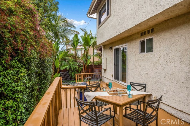 1007 Blossom Lane, Redondo Beach, California 90278, 3 Bedrooms Bedrooms, ,2 BathroomsBathrooms,Residential,Sold,Blossom,SB19037729